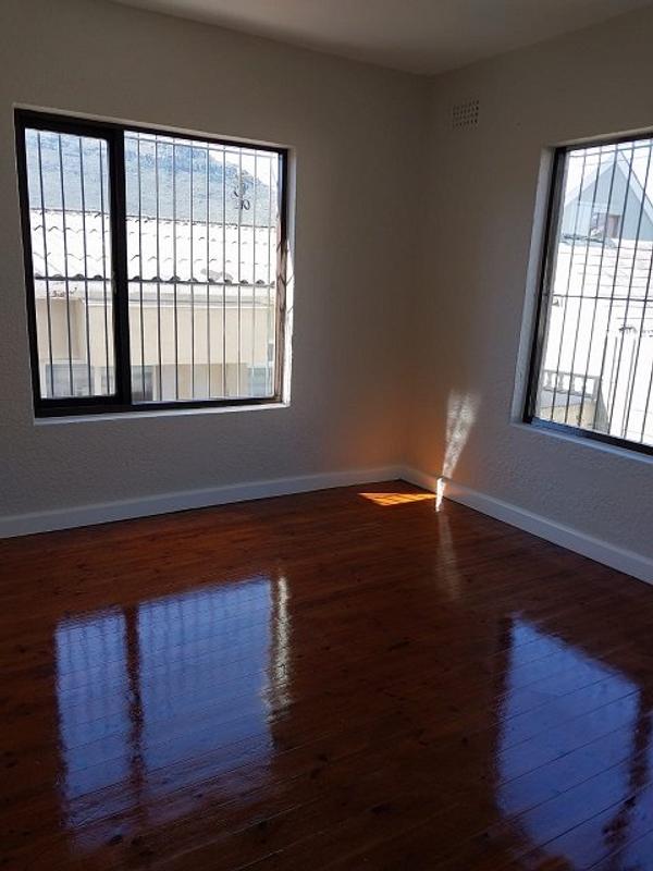 To Let 3 Bedroom Property for Rent in Fish Hoek Western Cape